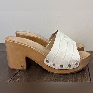 Veronica Beard Hannalee Studded Clog Sandals Embossed White Leather Women Sz 8.5